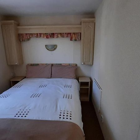 Grey Alders Villa Carmarthen Bagian luar foto